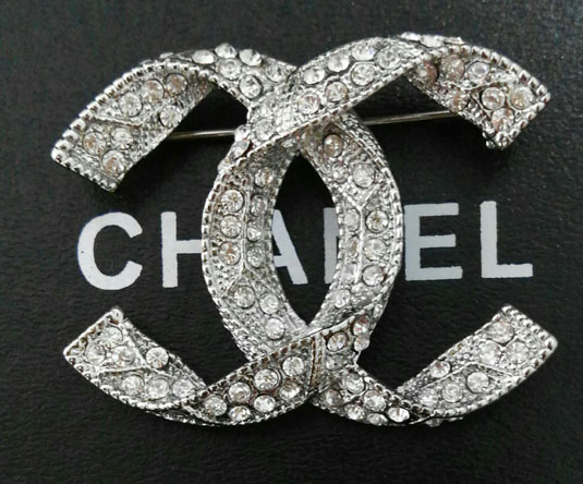 Wholesale Brand Name Brooches Replica-062