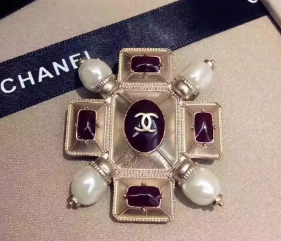 Wholesale Brand Name Brooches Replica-116