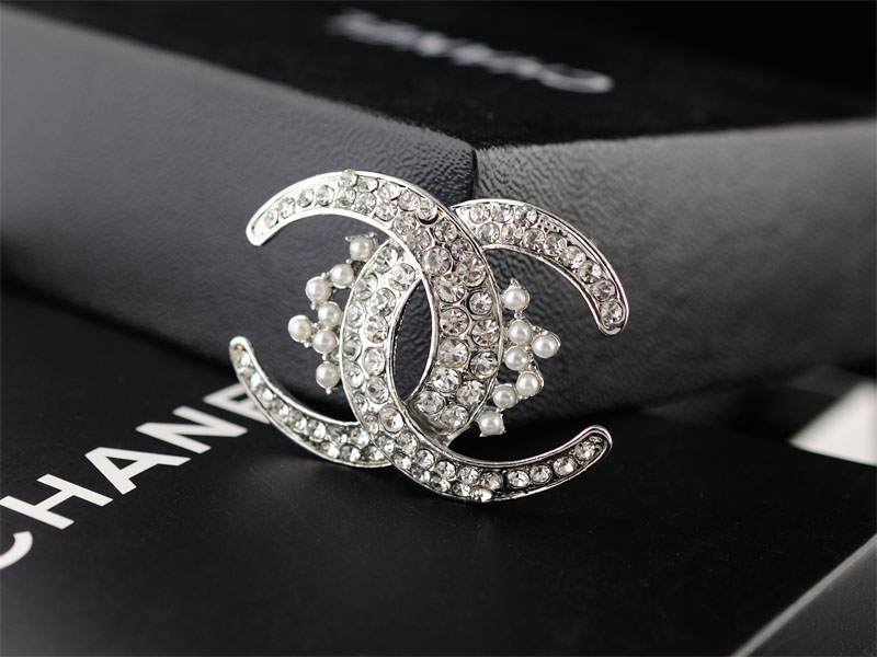 Wholesale Brand Name Brooches Replica-122