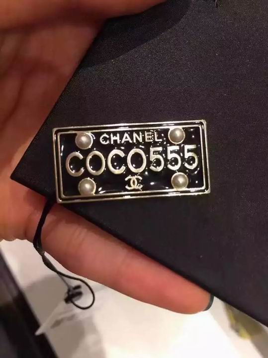 Wholesale Brand Name Brooches Replica-148