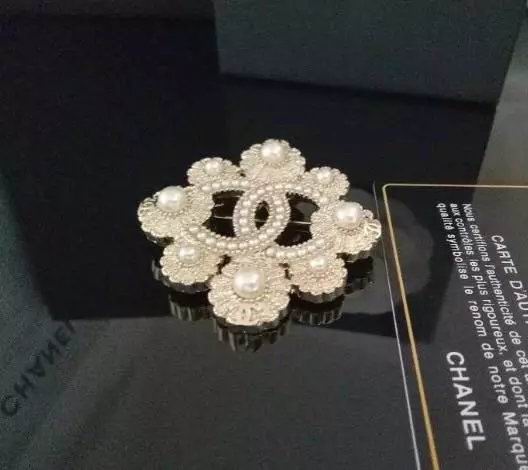 Wholesale Fashion Luxury Replica Brooches-176