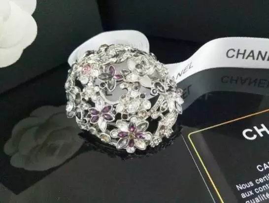 Wholesale Fashion Luxury Replica Brooches-182