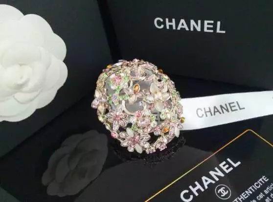 Wholesale Fashion Luxury Replica Brooches-184