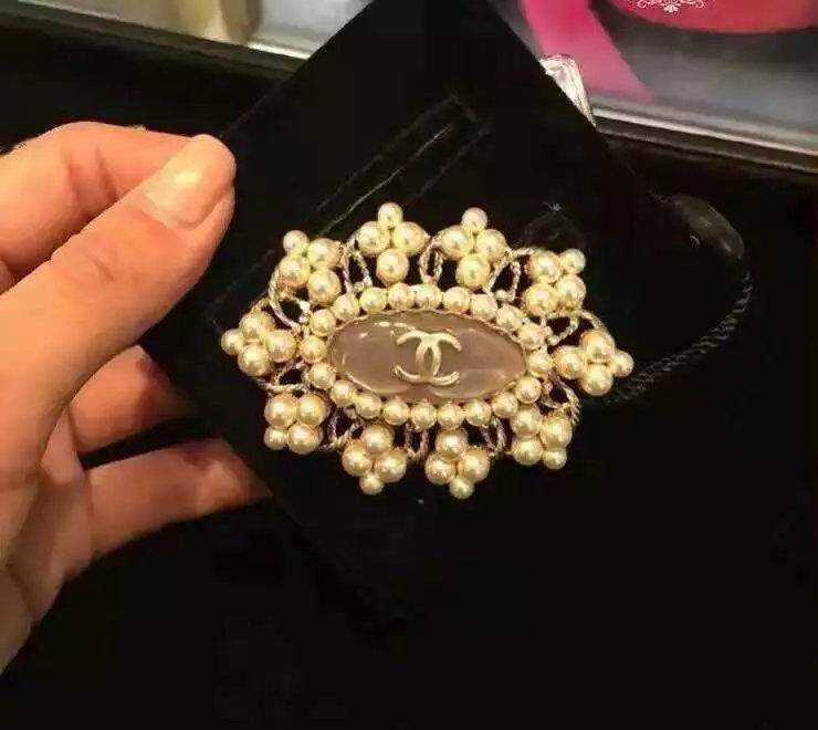 Wholesale Fashion Luxury Replica Brooches-185