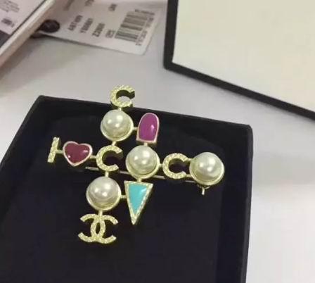 Wholesale Fashion Luxury Replica Brooches-195