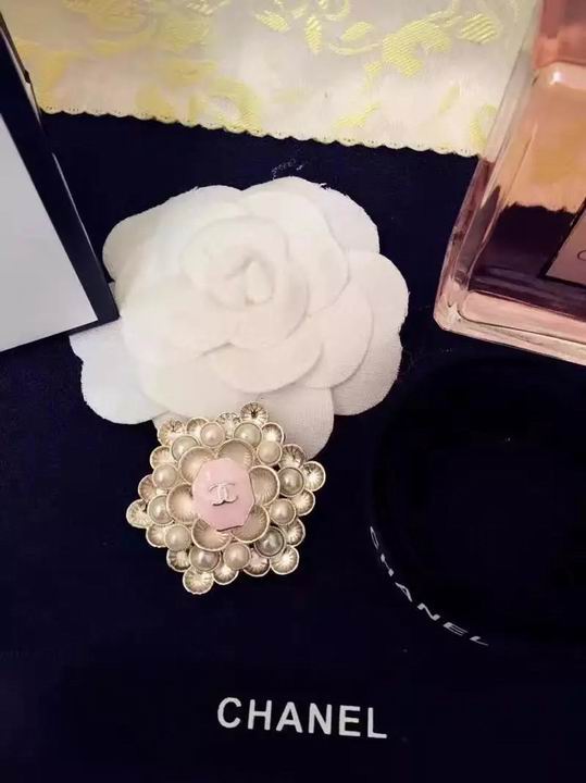 Wholesale Fashion Luxury Replica Brooches-209