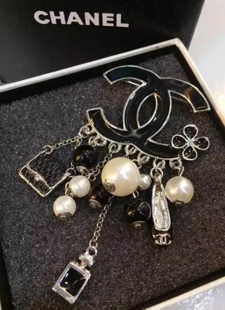 Wholesale Fashion Luxury Replica Brooches-226