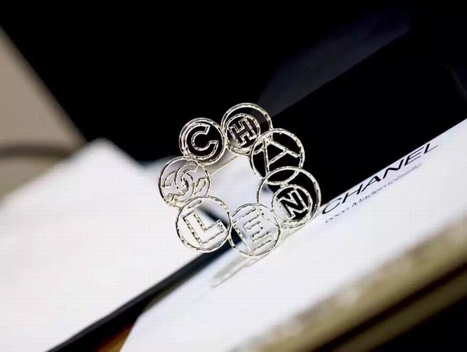 Wholesale Fashion Luxury Replica Brooches-228