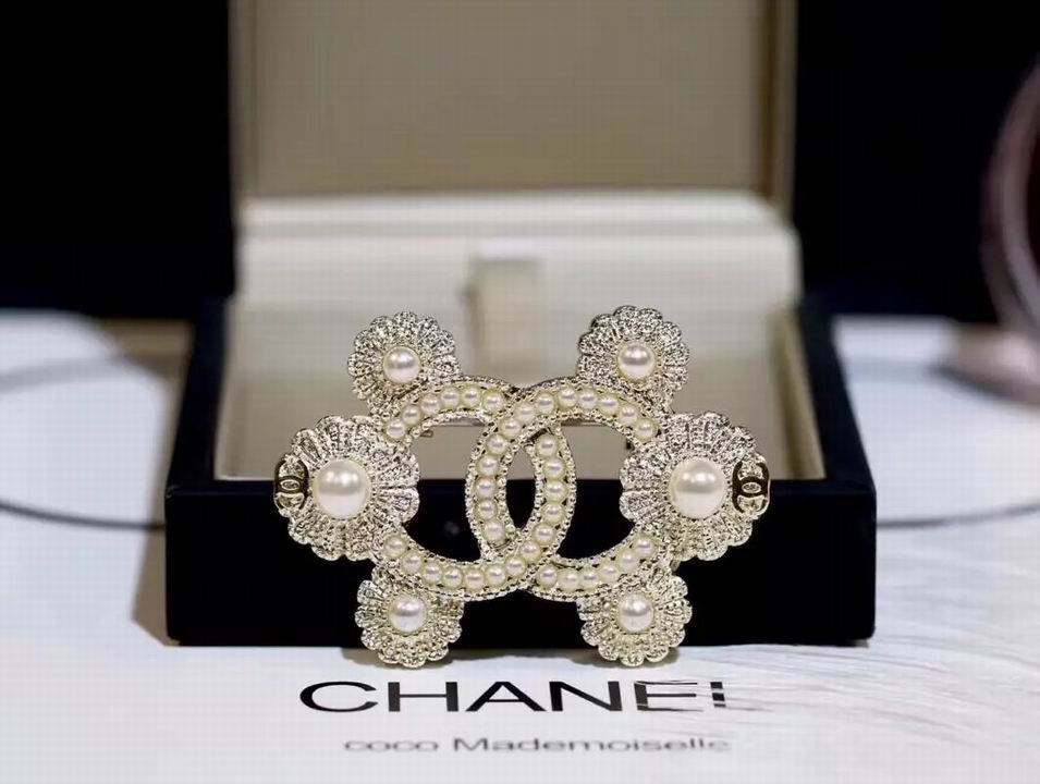 Wholesale Fashion Luxury Replica Brooches-230