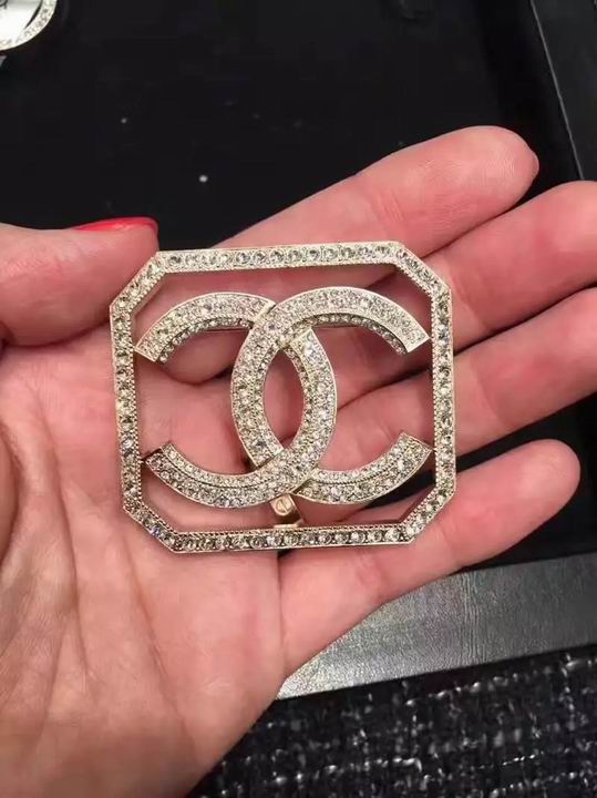 Wholesale Fashion Luxury Replica Brooches-235