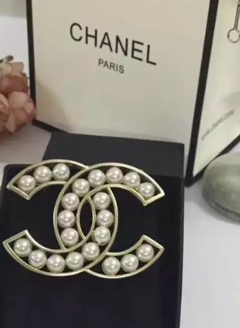 Wholesale Fashion Luxury Replica Brooches-239