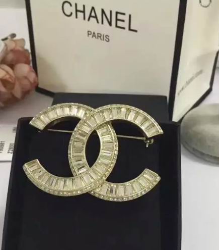 Wholesale Fashion Luxury Replica Brooches-243