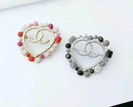 Wholesale Fashion Luxury Replica Brooches-251