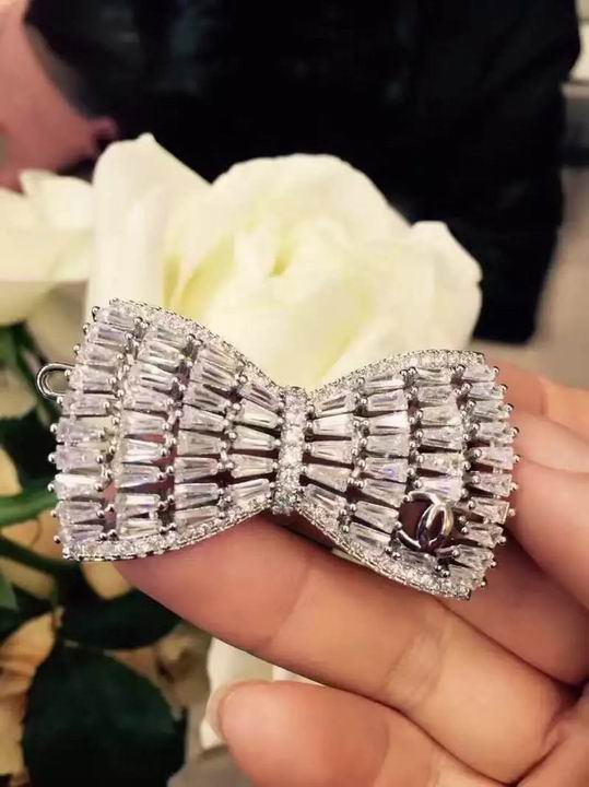 Wholesale Fashion Luxury Replica Brooches-257