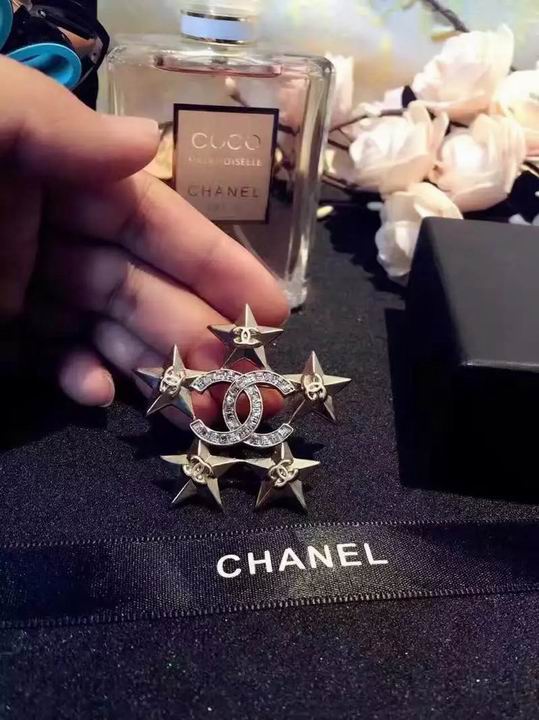 Wholesale Fashion Luxury Replica Brooches-258