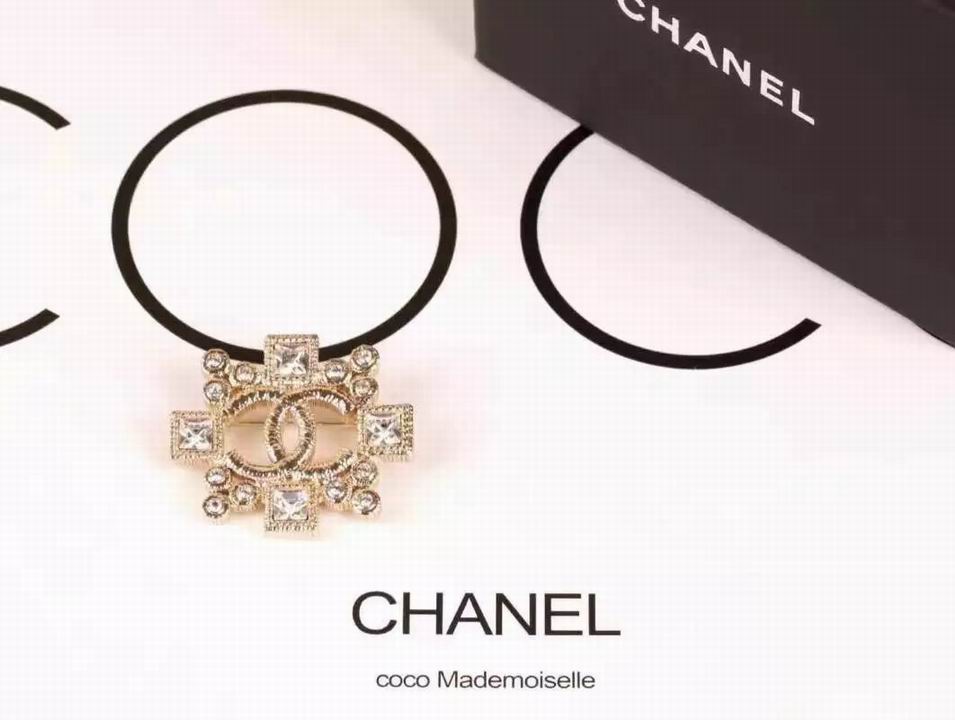 Wholesale Fashion Luxury Replica Brooches-261