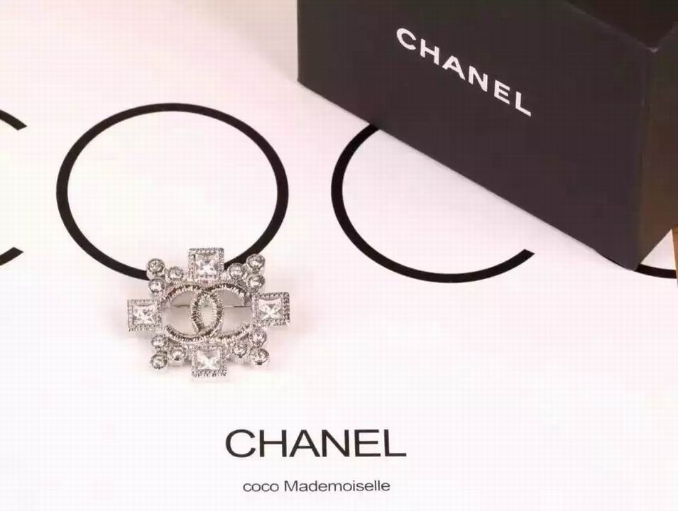 Wholesale Fashion Luxury Replica Brooches-263