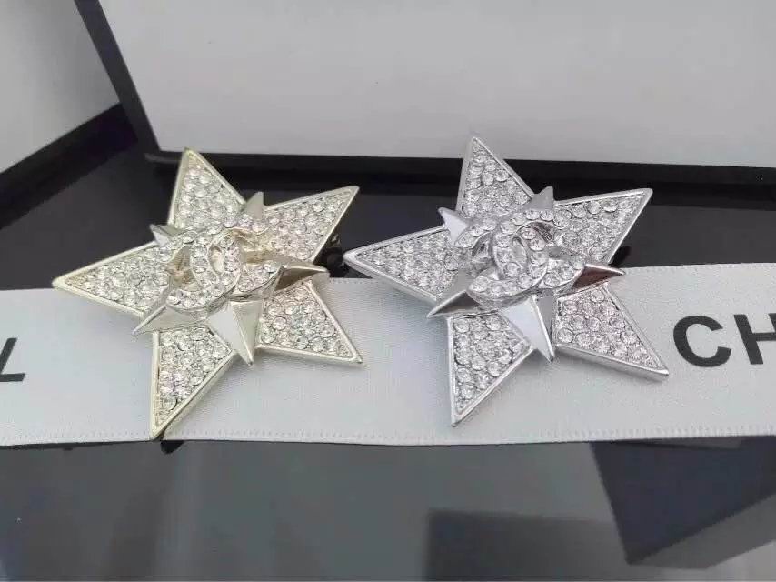 Wholesale Fashion Luxury Replica Brooches-266
