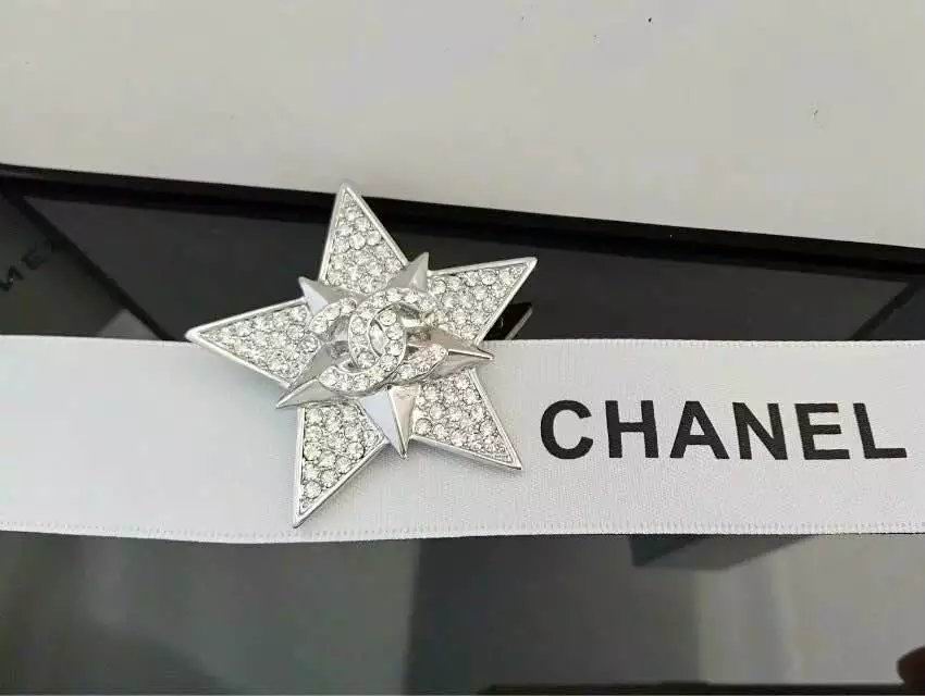 Wholesale Fashion Luxury Replica Brooches-267