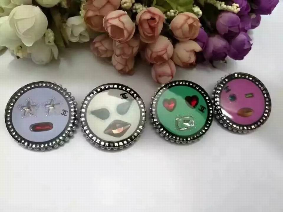 Wholesale Fashion Luxury Replica Brooches-279