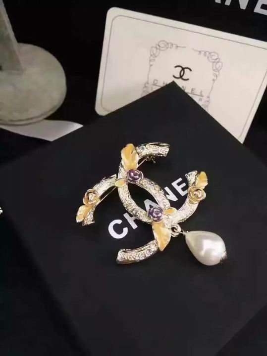 Wholesale Fashion Replica Brooch for women-292