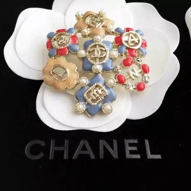 Wholesale Fashion Replica Brooch for women-293