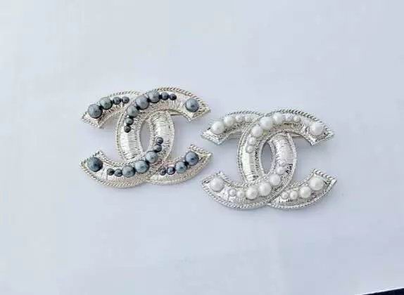 Wholesale Fashion Replica Brooch for women-298