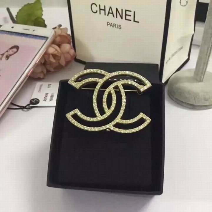 Wholesale Fashion Replica Brooch for women-316