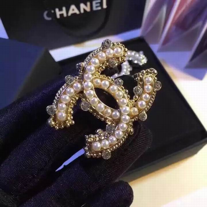 Wholesale Fashion Replica Brooch for women-319