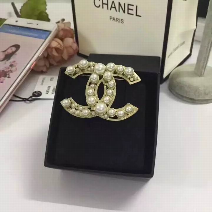 Wholesale Fashion Replica Brooch for women-320