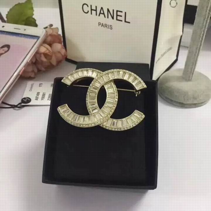 Wholesale Fashion Replica Brooch for women-326