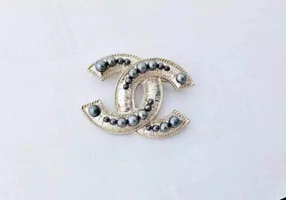 Wholesale Fashion Replica Brooch for women-358