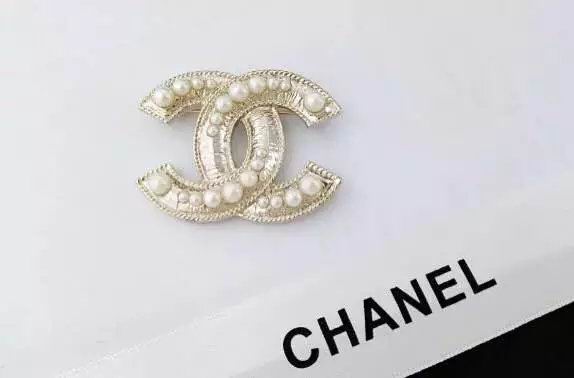 Wholesale Fashion Replica Brooch for women-362
