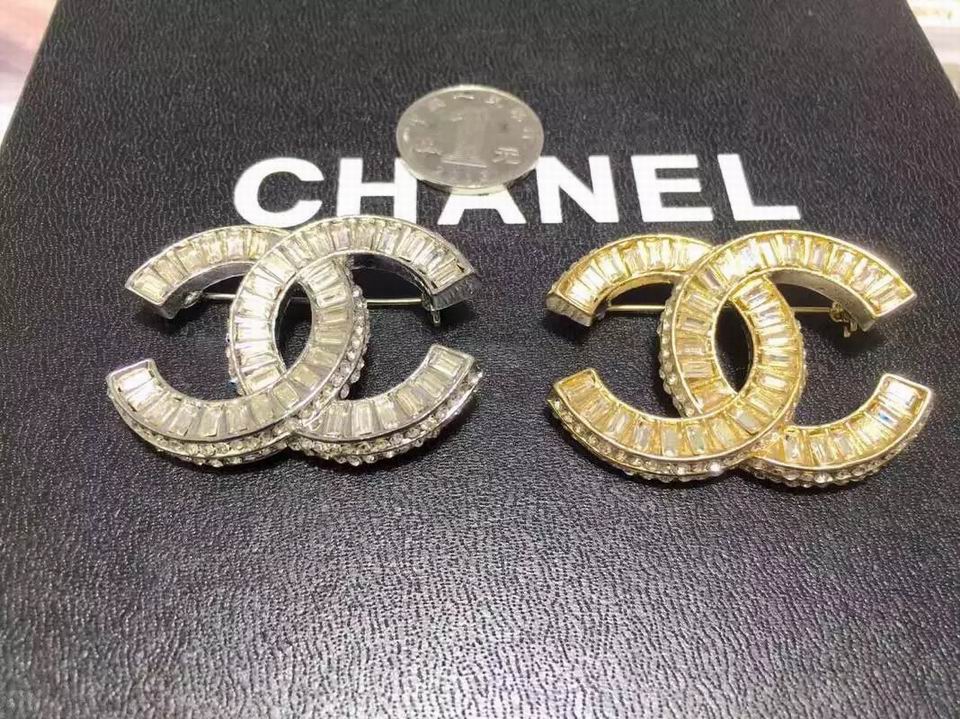 Wholesale Fashion Replica Brooch for women-369