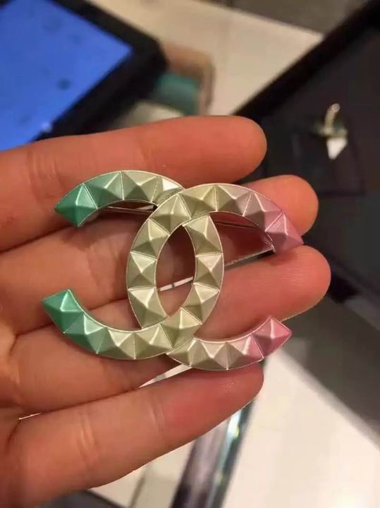 Wholesale Fashion Replica Brooch for women-371