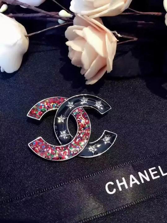 Wholesale Fashion Replica Brooch for women-372