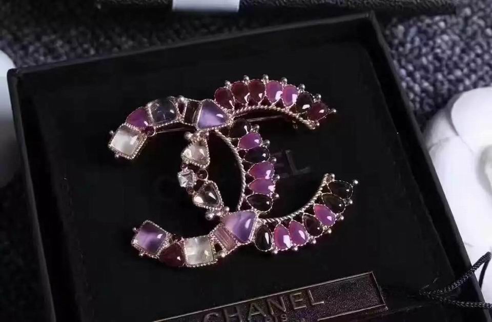 Wholesale Fashion Replica Brooch for women-381