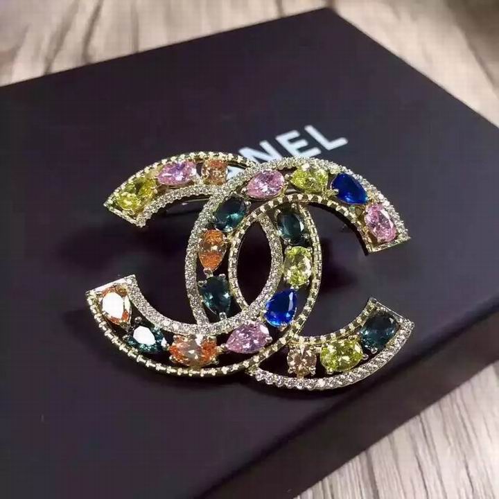Wholesale Fashion Replica Brooch for women-382