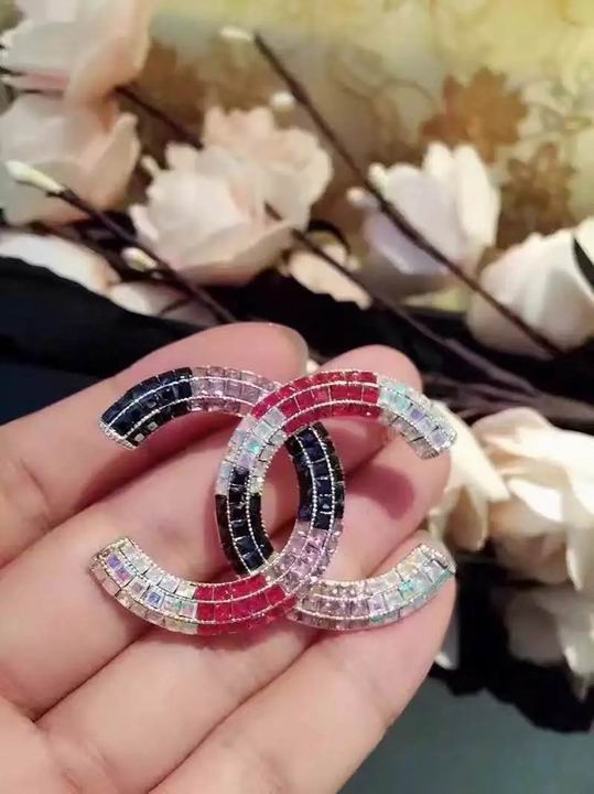 Wholesale Fashion Replica Pins & brooches for women-386