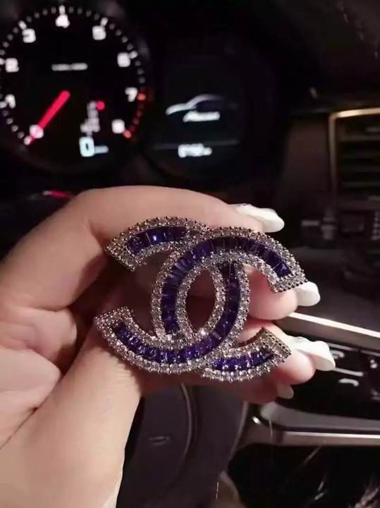 Wholesale Fashion Replica Pins & brooches for women-389