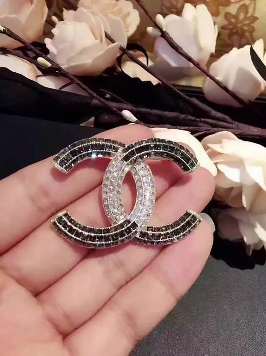 Wholesale Fashion Replica Pins & brooches for women-390