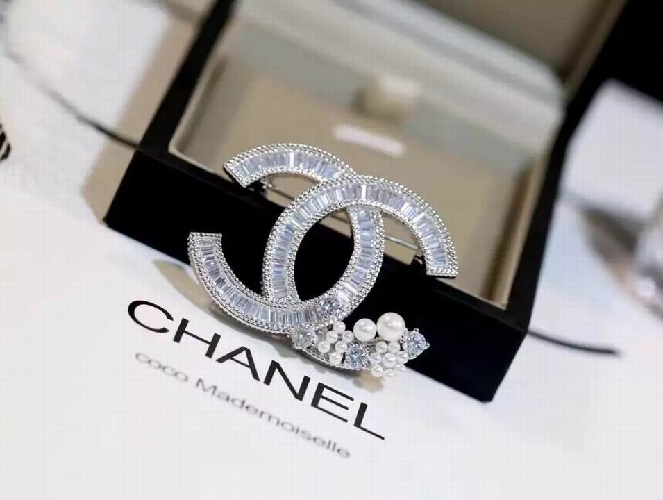 Wholesale Fashion Replica Pins & brooches for women-392