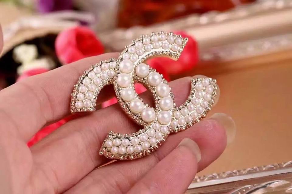 Wholesale Fashion Replica Pins & brooches for women-393