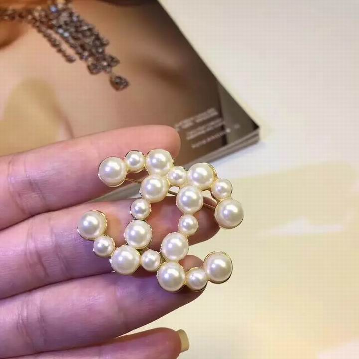 Wholesale Fashion Replica Pins & brooches for women-401