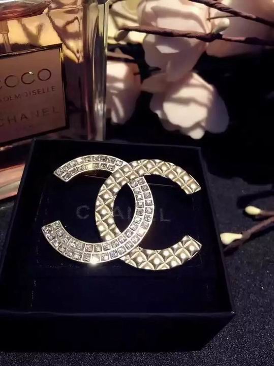 Wholesale Fashion Replica Pins & brooches for women-404