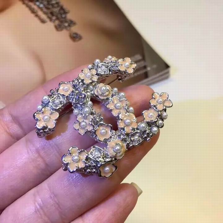 Wholesale Fashion Replica Pins & brooches for women-405