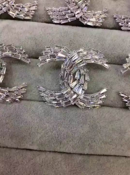 Wholesale Fashion Replica Pins & brooches for women-410