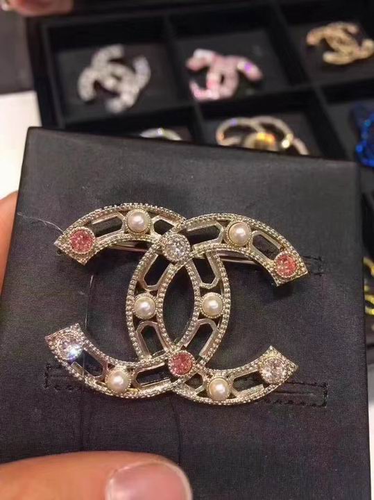 Wholesale Fashion Replica Pins & brooches for women-428