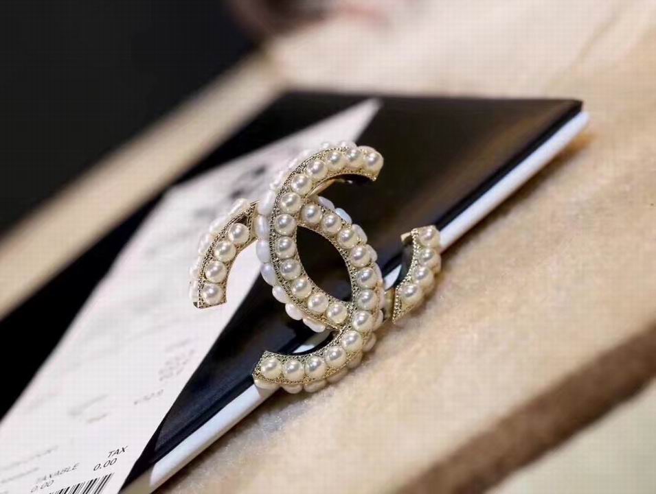 Wholesale Fashion Replica Pins & brooches for women-450