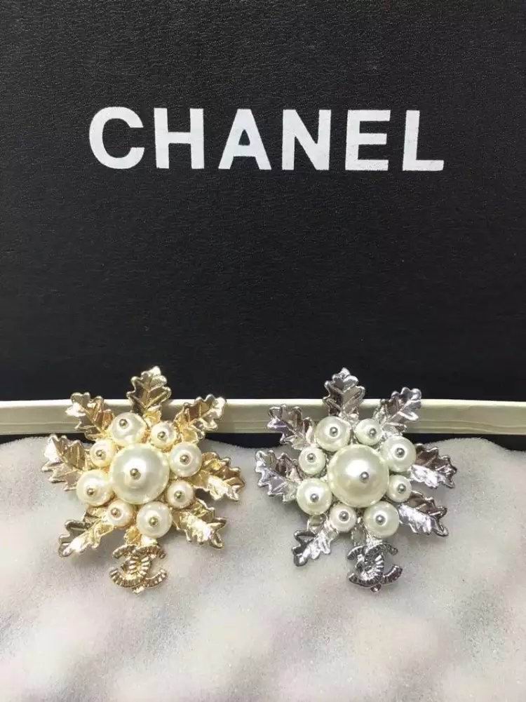 Wholesale Replica Designer Brooches & Pins-574